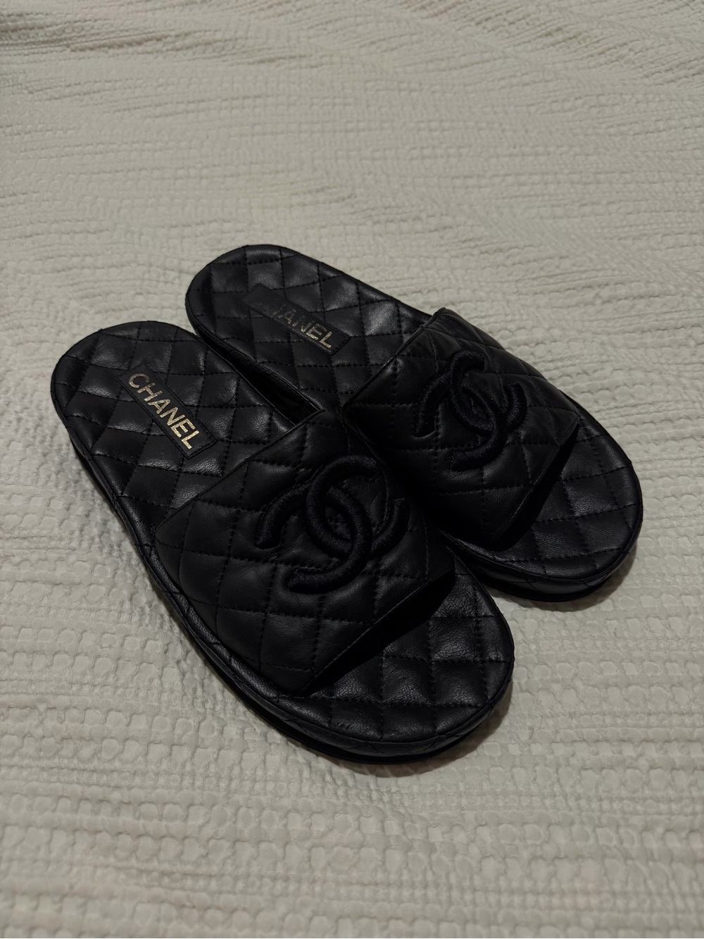 CHANEL Black Quilted Lambskin Slide Sandals with CC Motif - Picture 2 of 5